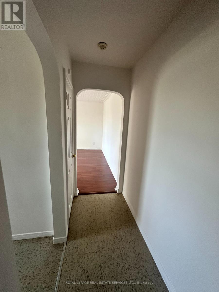 302 - 55a Long Branch Avenue, Toronto, Ontario  M8W 3J1 - Photo 3 - W12941218