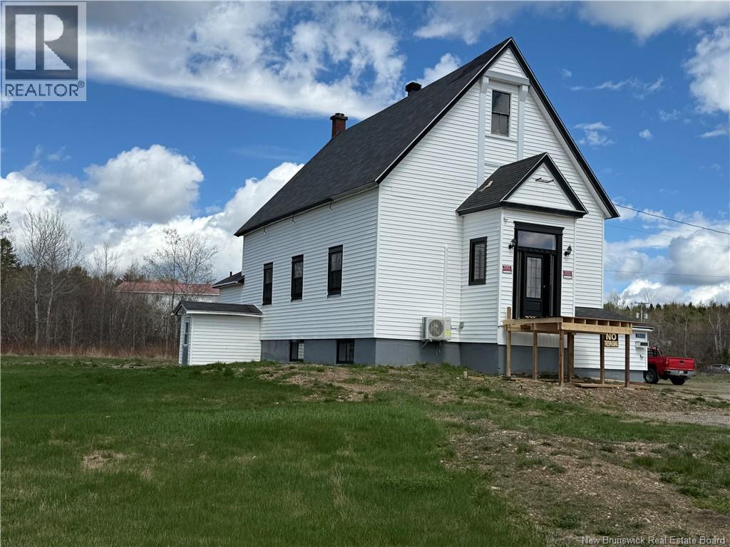 2843 King George Hwy, Miramichi, New Brunswick  E1V 7A6 - Photo 1 - NB139870