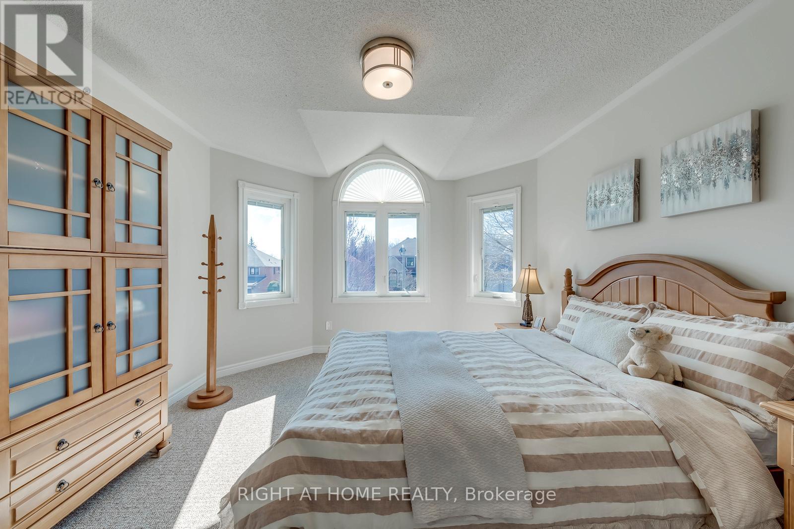 1403 Bayshire Drive, Oakville, Ontario  L6H 6E8 - Photo 38 - W13147764