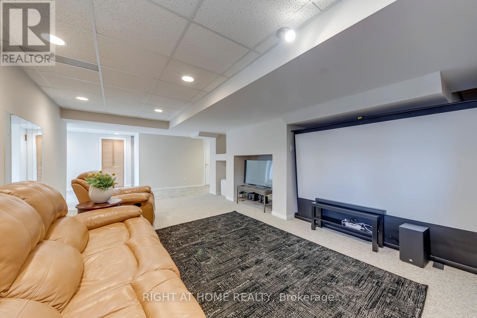 1403 Bayshire Drive, Oakville, Ontario  L6H 6E8 - Photo 41 - W13147764
