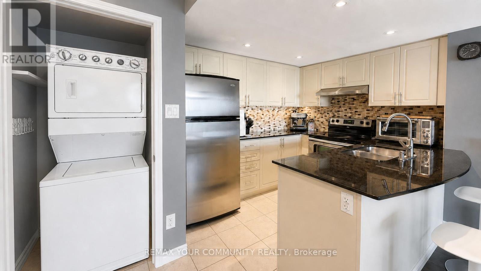 2413 - 9 George Street N, Brampton, Ontario  L6X 0T6 - Photo 8 - W13147926