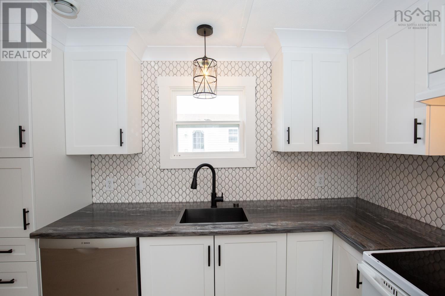 21 College Court, Bible Hill, Nova Scotia  B2N 6P3 - Photo 4 - 202609417