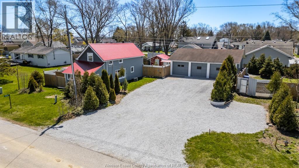 MLS# 26011463: 1057 OAK AVENUE, Kingsville, Canada