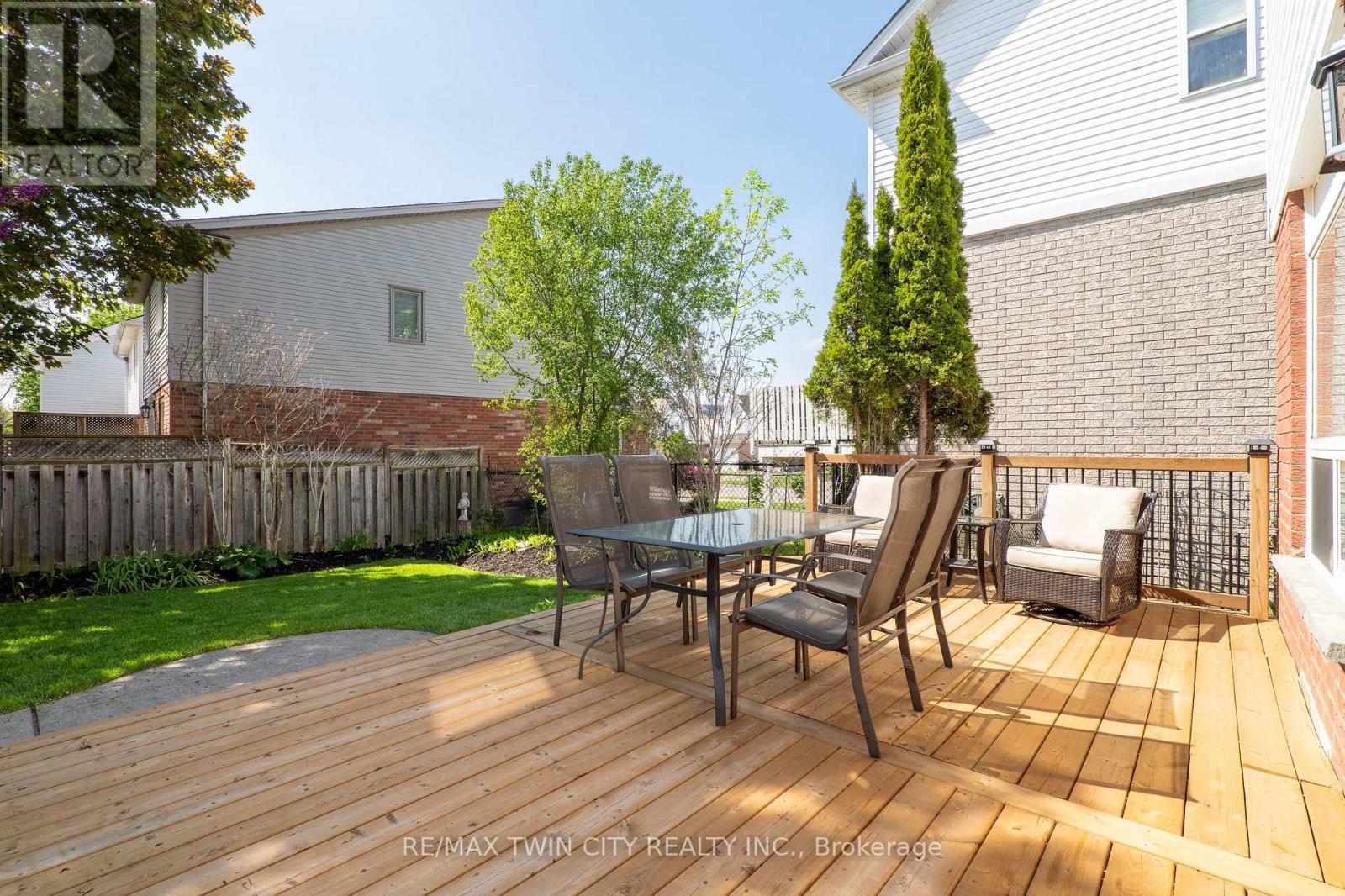 635 Bonavista Drive, Waterloo, Ontario  N2K 4B3 - Photo 41 - X13147848