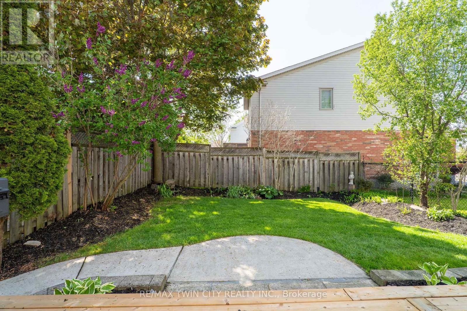 635 Bonavista Drive, Waterloo, Ontario  N2K 4B3 - Photo 42 - X13147848