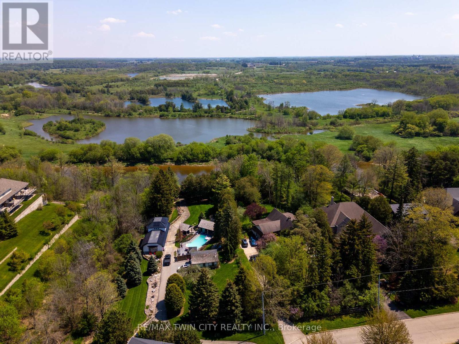 635 Bonavista Drive, Waterloo, Ontario  N2K 4B3 - Photo 48 - X13147848