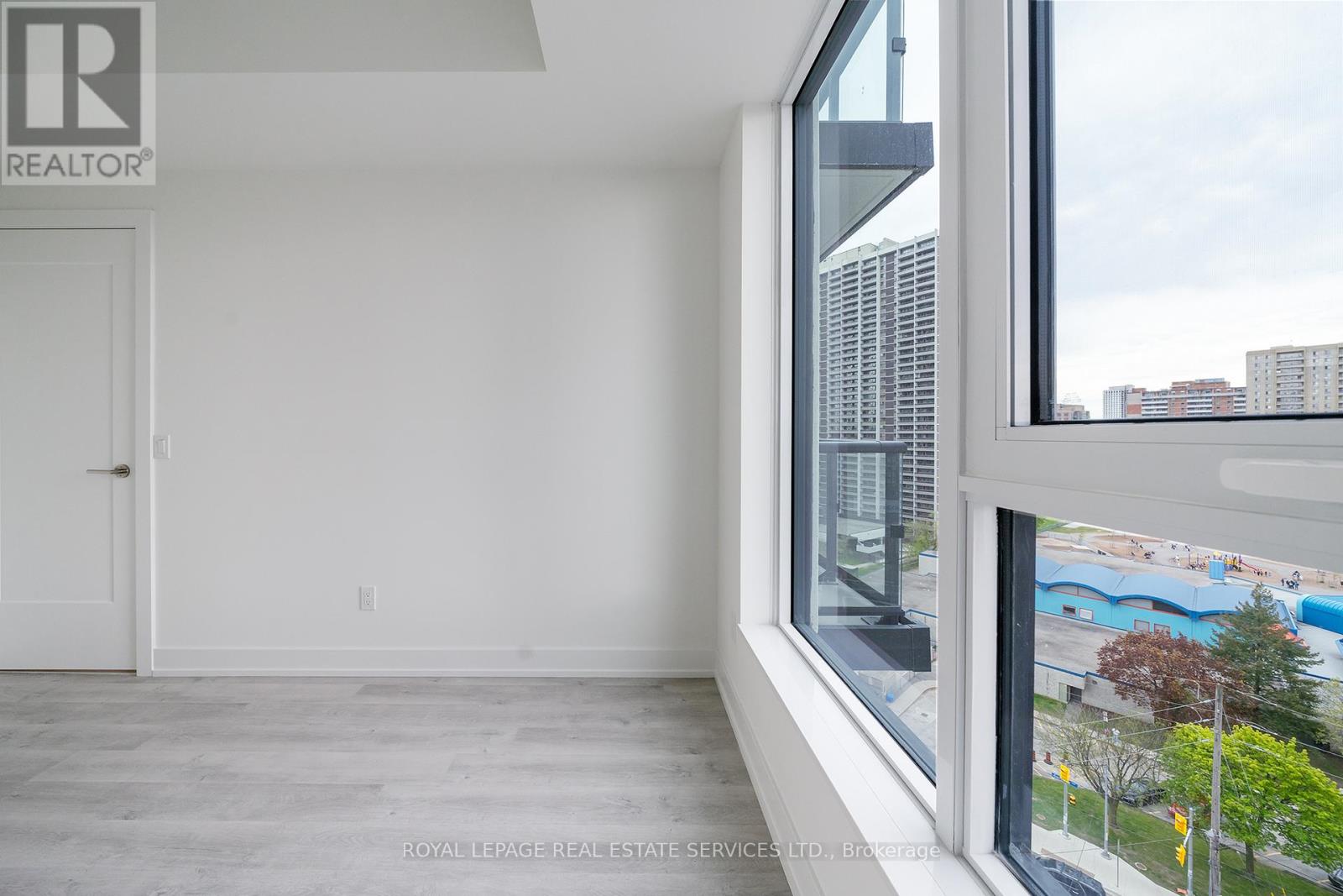 1207 - 60 Central Park Road Way, Toronto, Ontario  M9A 0E6 - Photo 19 - W13143230