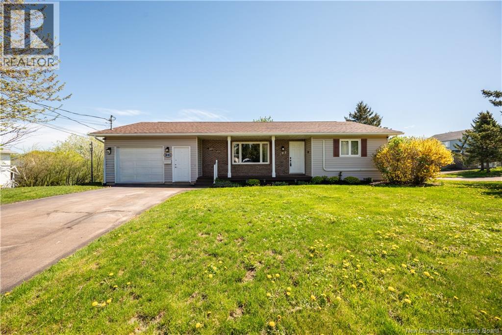 102 Briardale Drive, Moncton, New Brunswick  E1G 2B6 - Photo 3 - NB139794