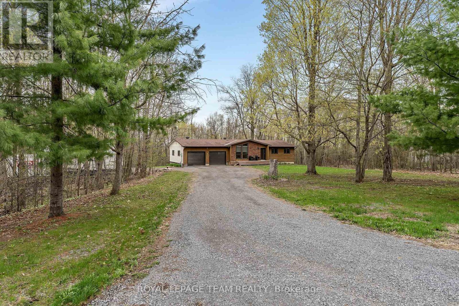 315 FELTON CRESCENT, Russell, Ontario