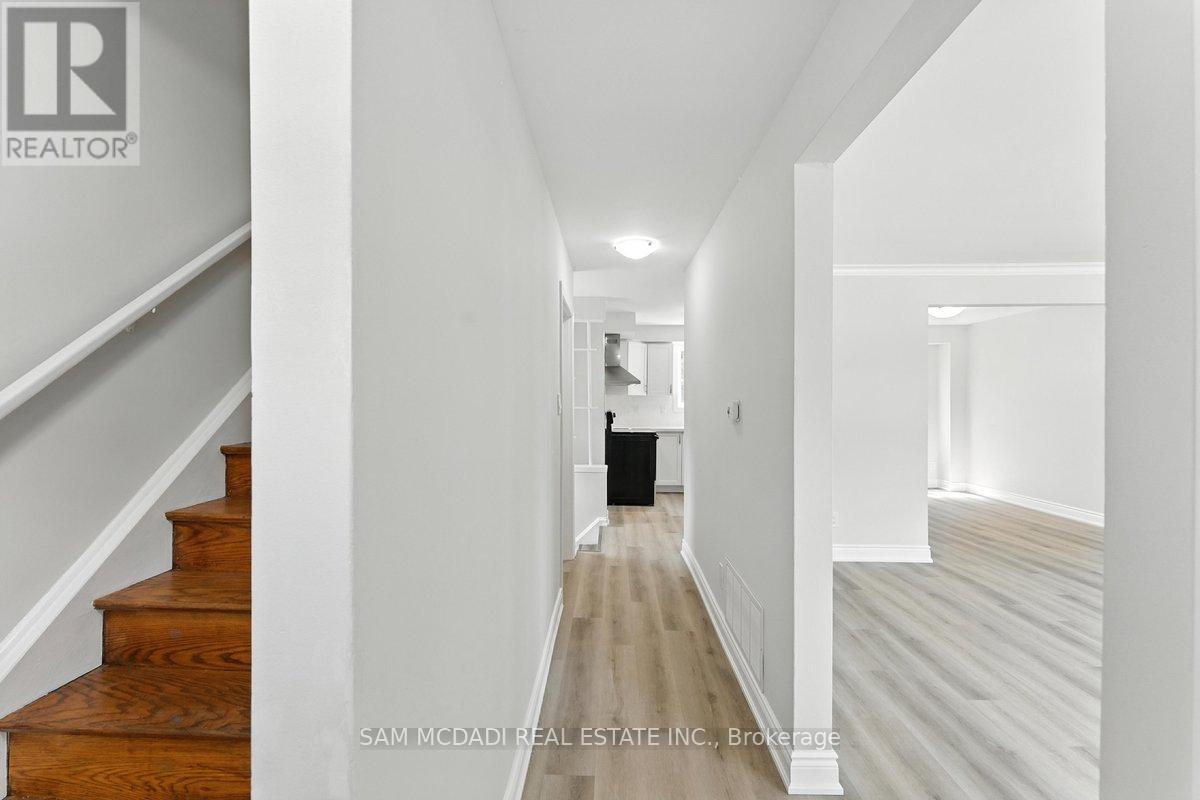 325 Banff Avenue, Oshawa, Ontario  L1J 1L7 - Photo 4 - E13146818