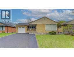 153 WOODHAVEN Road, Kitchener, Ontario