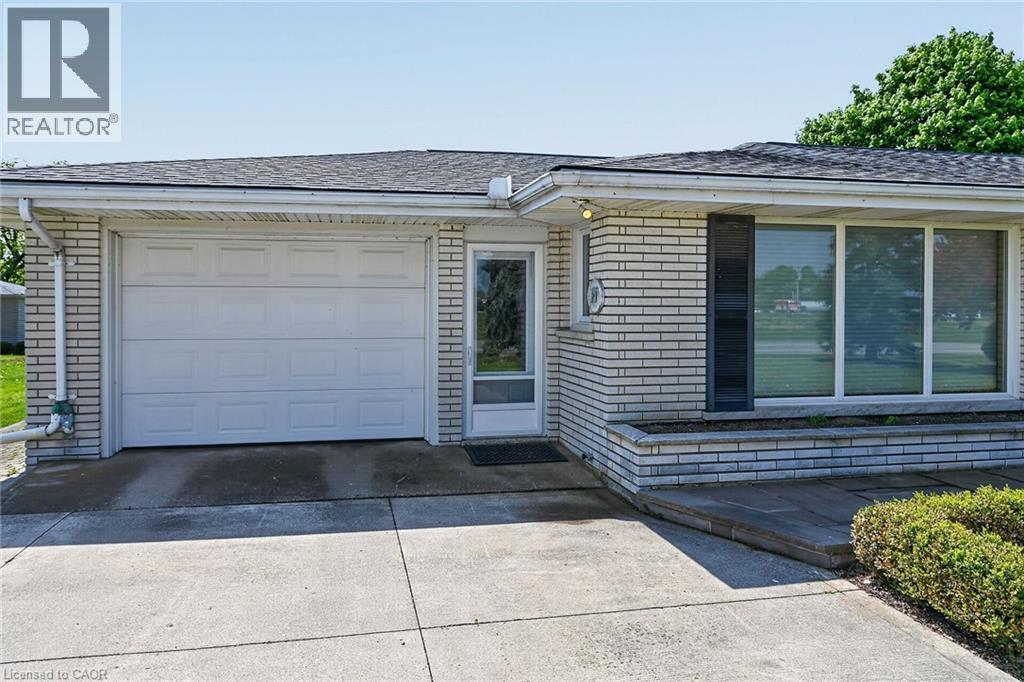 982 Concession 11 Walpole Road, Hagersville, Ontario  N0A 1H0 - Photo 2 - 40830385