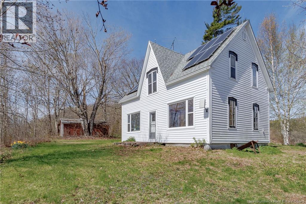 6480 Rte 102, Oak Point, New Brunswick  E5M 2G9 - Photo 2 - NB139126