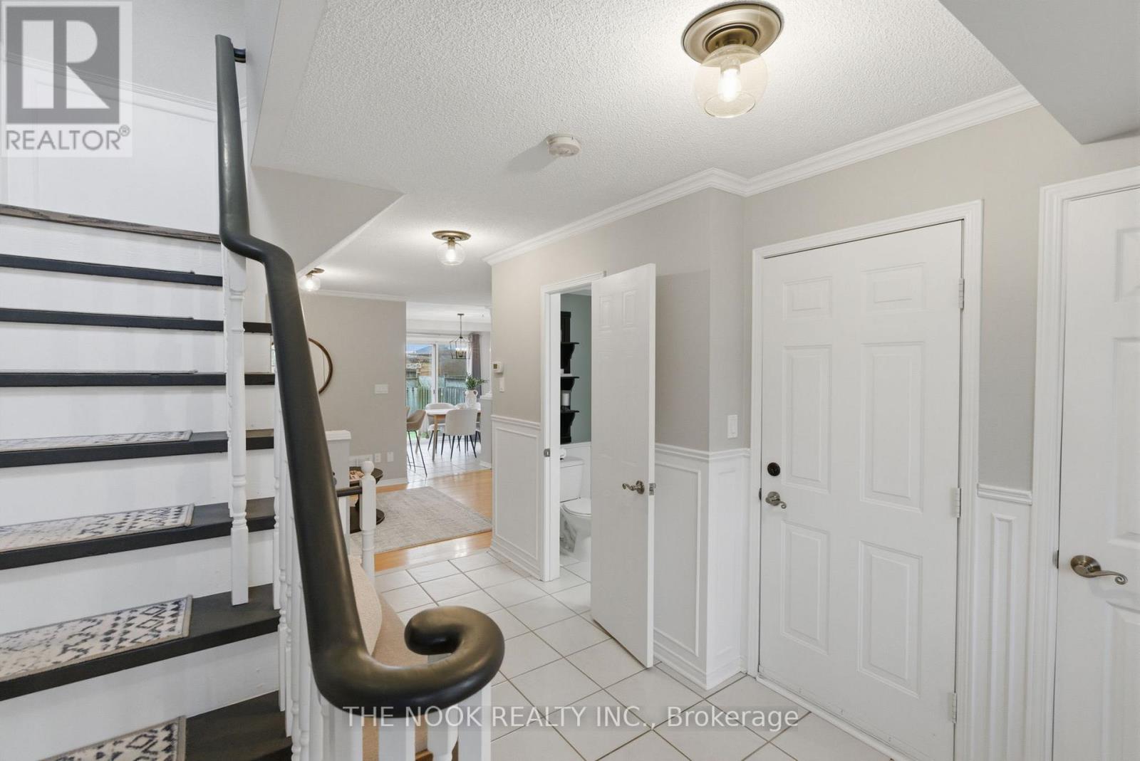 1651 Woodgate Trail, Oshawa, Ontario  L1G 8B5 - Photo 4 - E13147944
