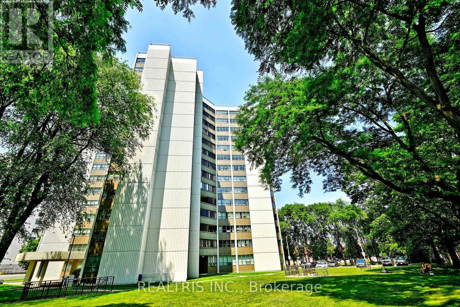 807 - 2323 Confederation Parkway, Mississauga, Ontario  L5B 1R6 - Photo 5 - W12750584