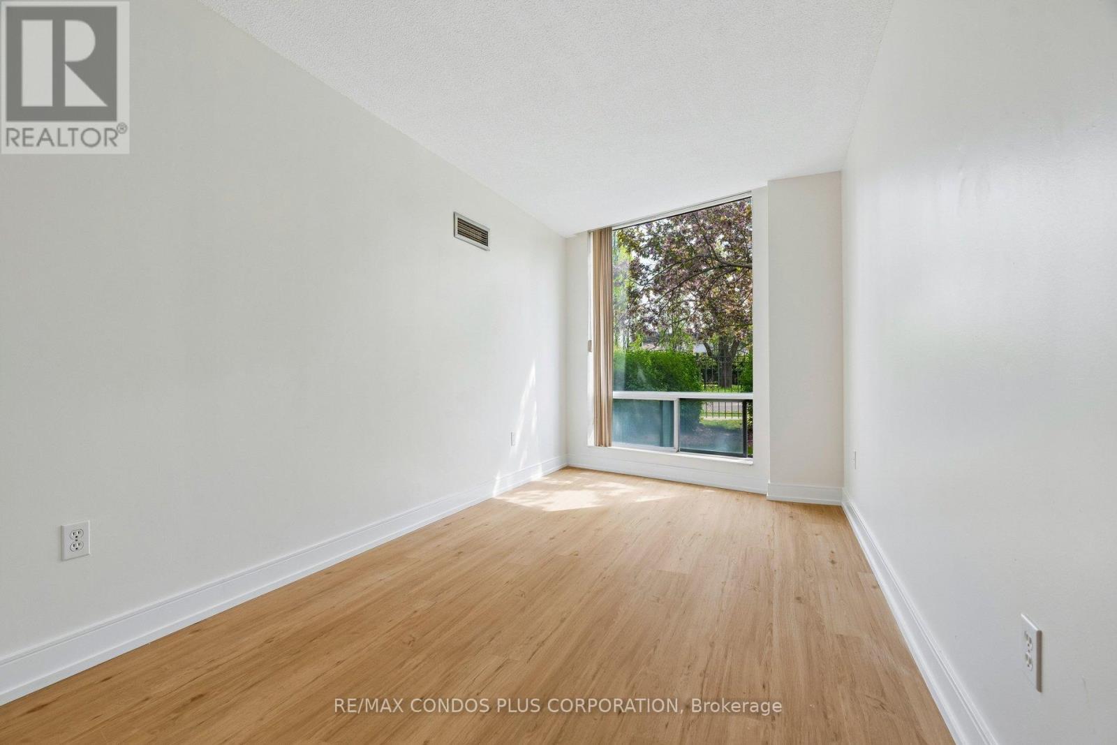 107 - 28 Pemberton Avenue, Toronto, Ontario M2M 4K9 - Photo 17 - C13148052