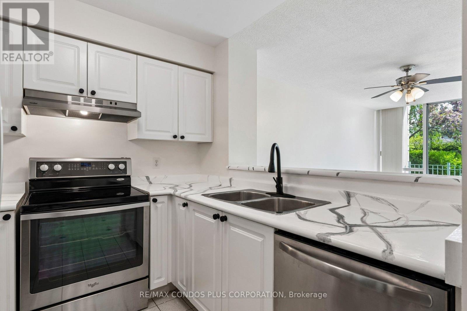 107 - 28 Pemberton Avenue, Toronto, Ontario M2M 4K9 - Photo 7 - C13148052