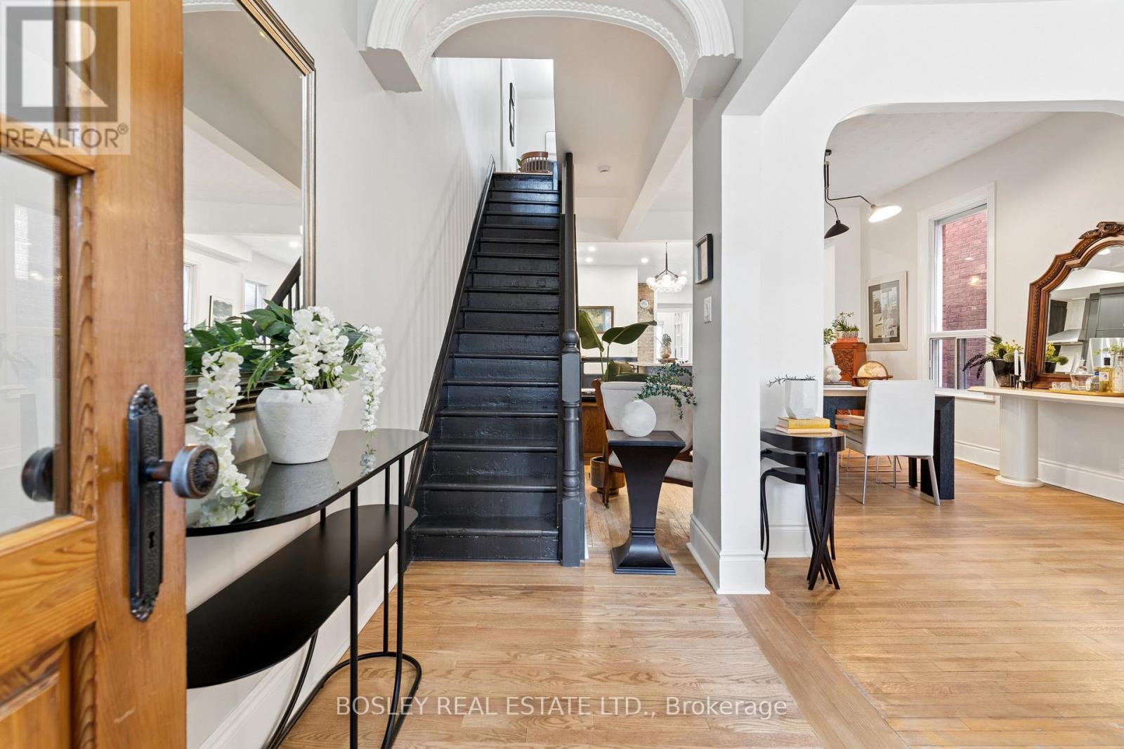 40 Halton Street, Toronto, Ontario  M6J 1R3 - Photo 4 - C13148100