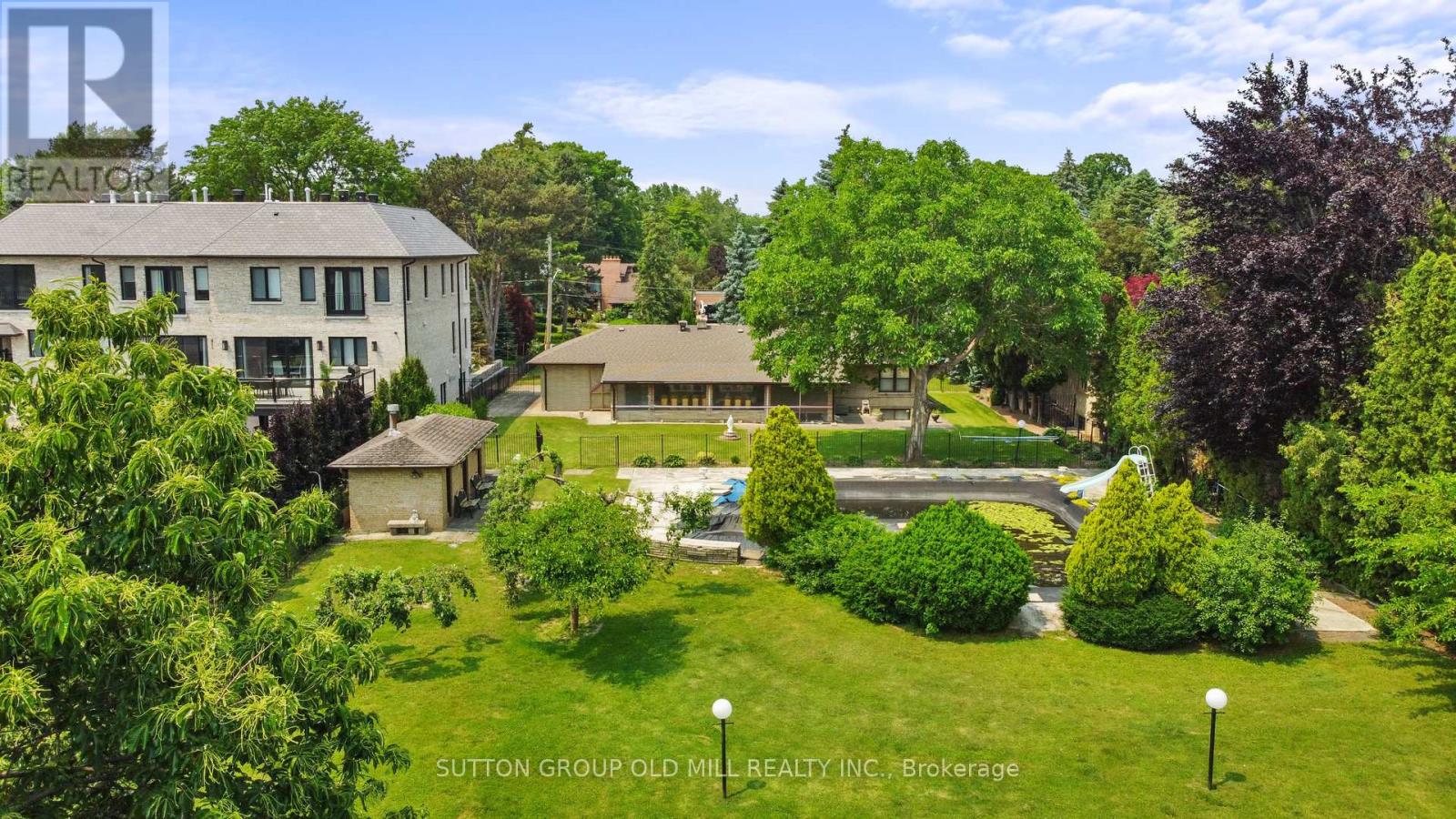 9 Westmount Park Road, Toronto, Ontario  M9P 1R4 - Photo 12 - W13147660
