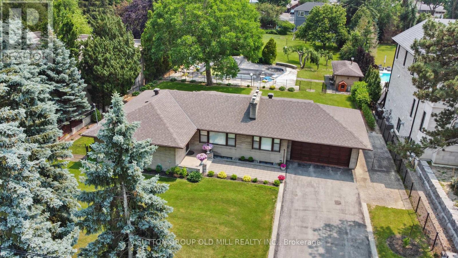 9 Westmount Park Road, Toronto, Ontario  M9P 1R4 - Photo 10 - W13147660