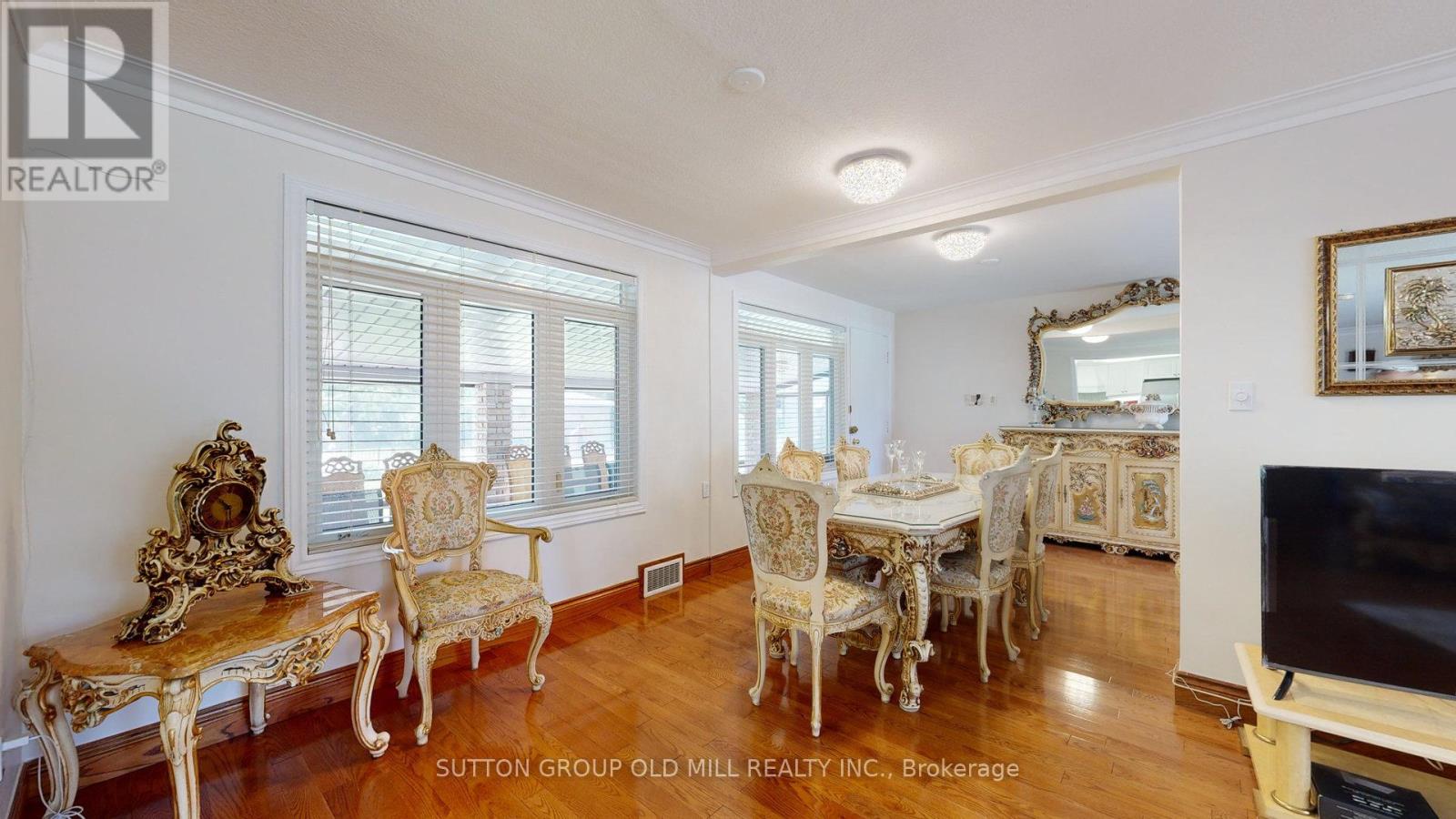 9 Westmount Park Road, Toronto, Ontario  M9P 1R4 - Photo 17 - W13147660