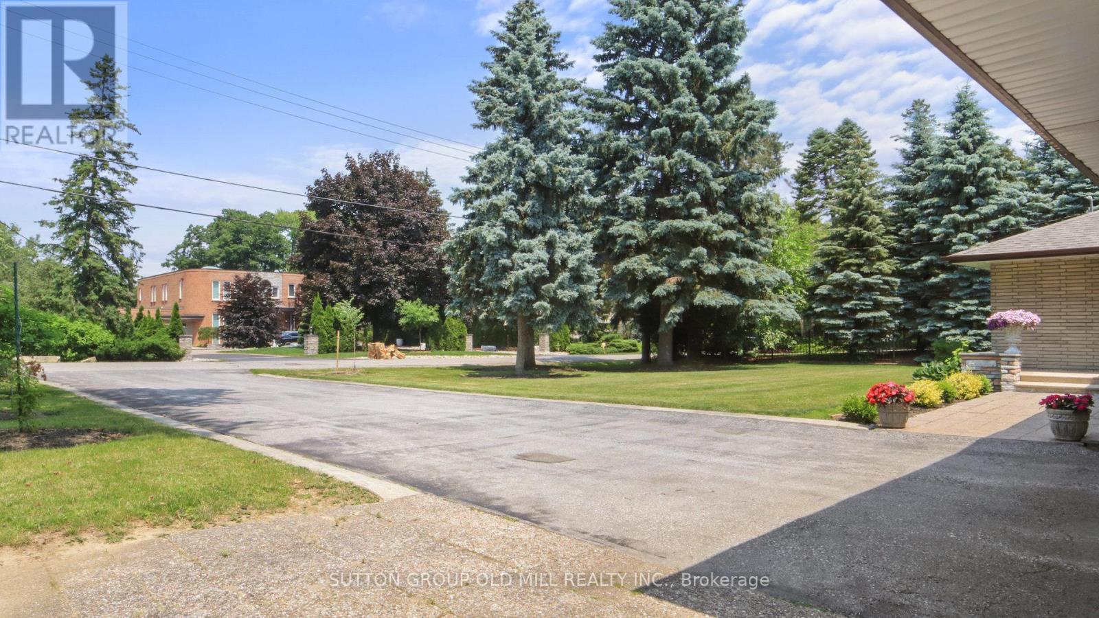 9 Westmount Park Road, Toronto, Ontario  M9P 1R4 - Photo 5 - W13147660