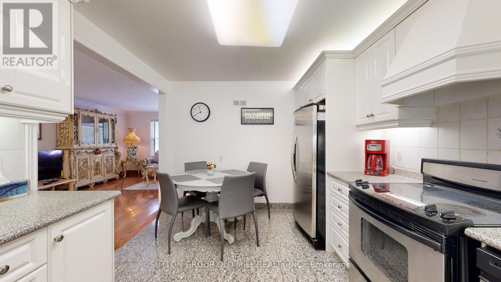 9 Westmount Park Road, Toronto, Ontario  M9P 1R4 - Photo 31 - W13147660