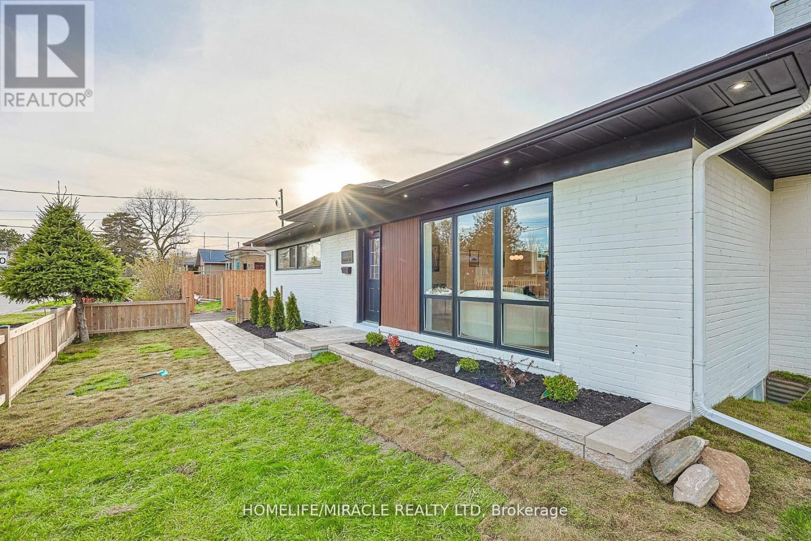22 Arnprior Road, Toronto, Ontario M1K 5A6 - Photo 4 - E13147934