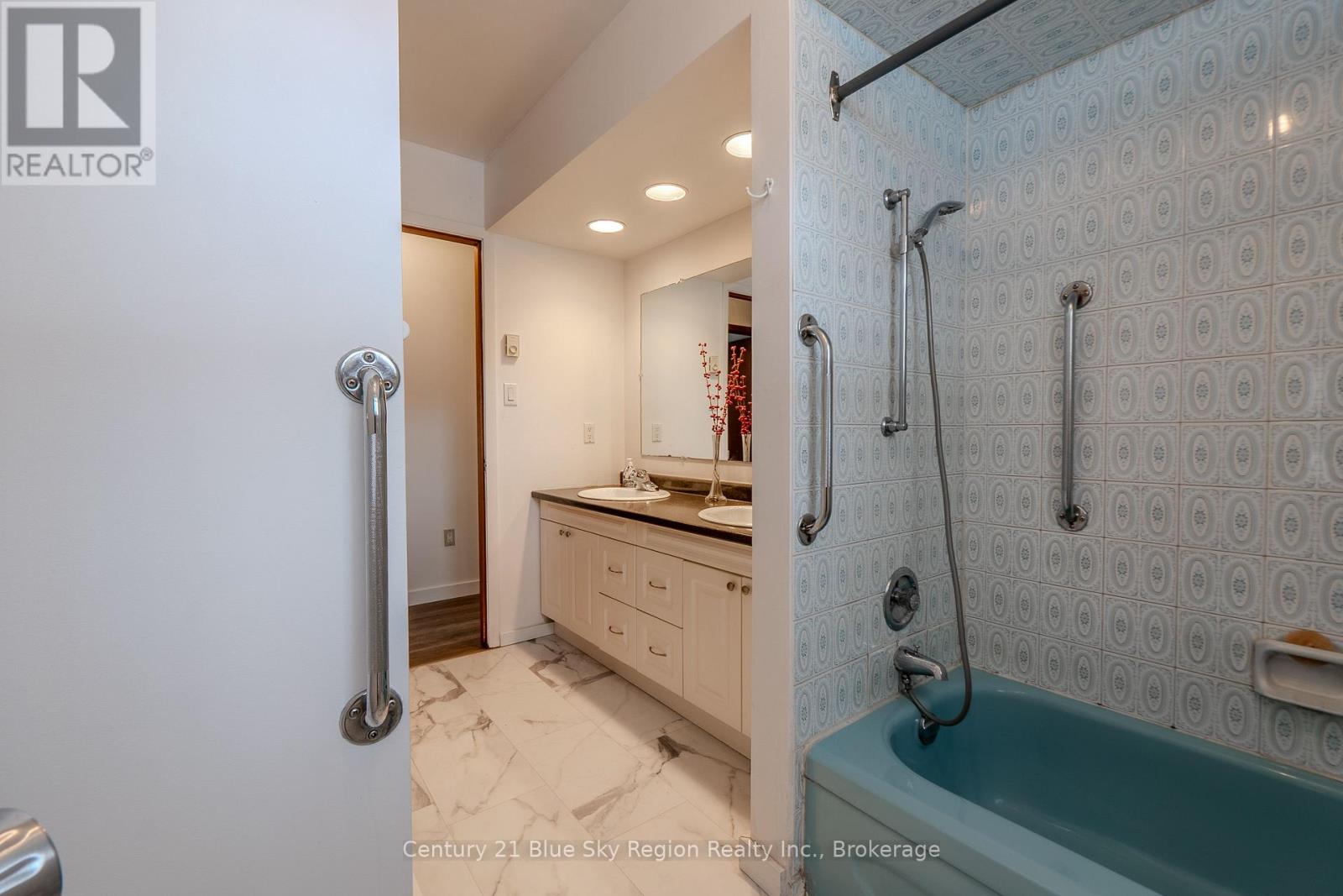 1064 Premier Road, North Bay, Ontario  P1A 2J1 - Photo 15 - X13148072