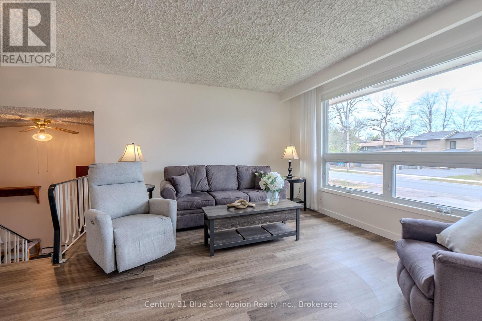 1064 Premier Road, North Bay, Ontario  P1A 2J1 - Photo 3 - X13148072
