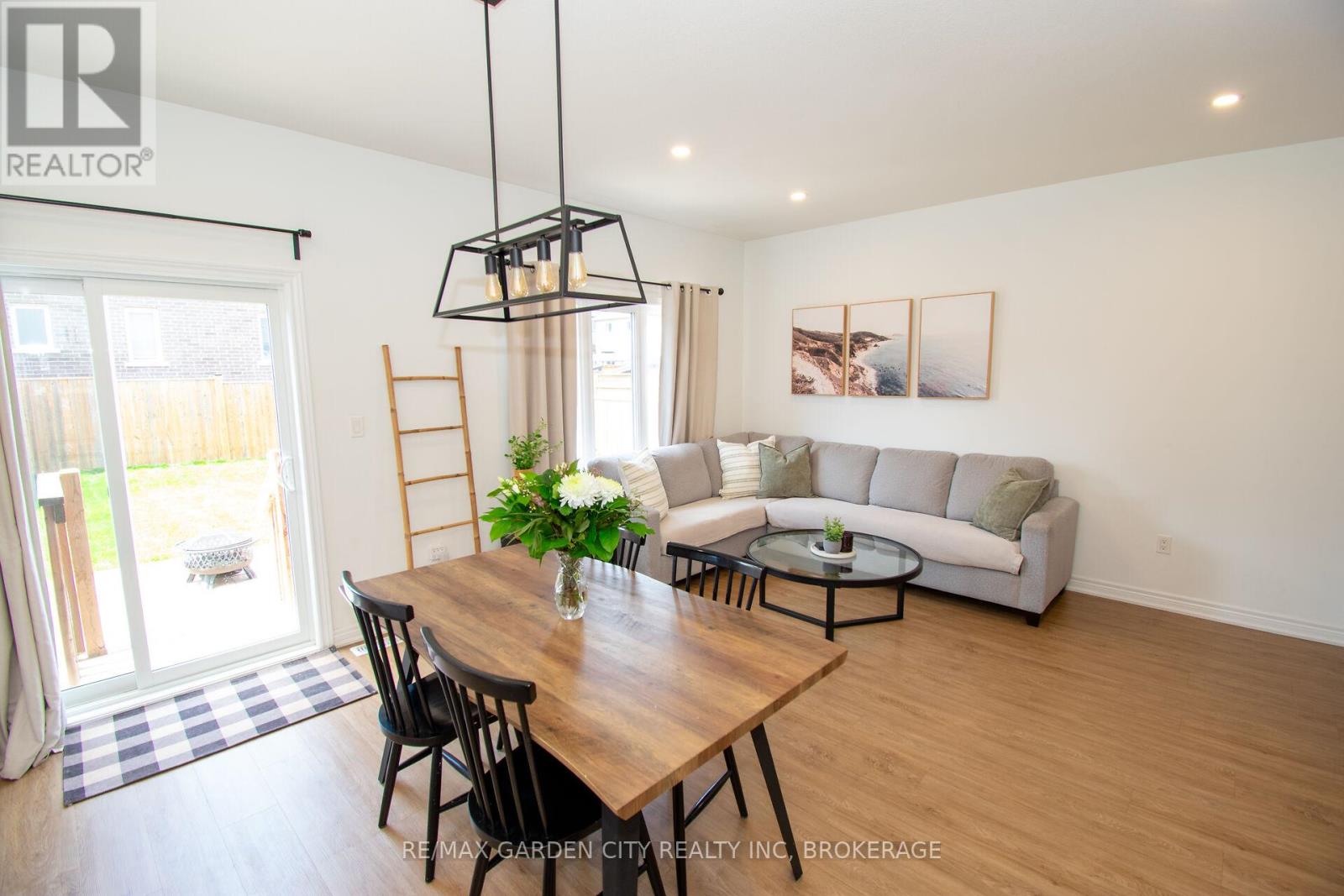 15 Lymburner Street, Pelham (Fonthill), Ontario L3E 0G7 - Photo 10 - X13148020