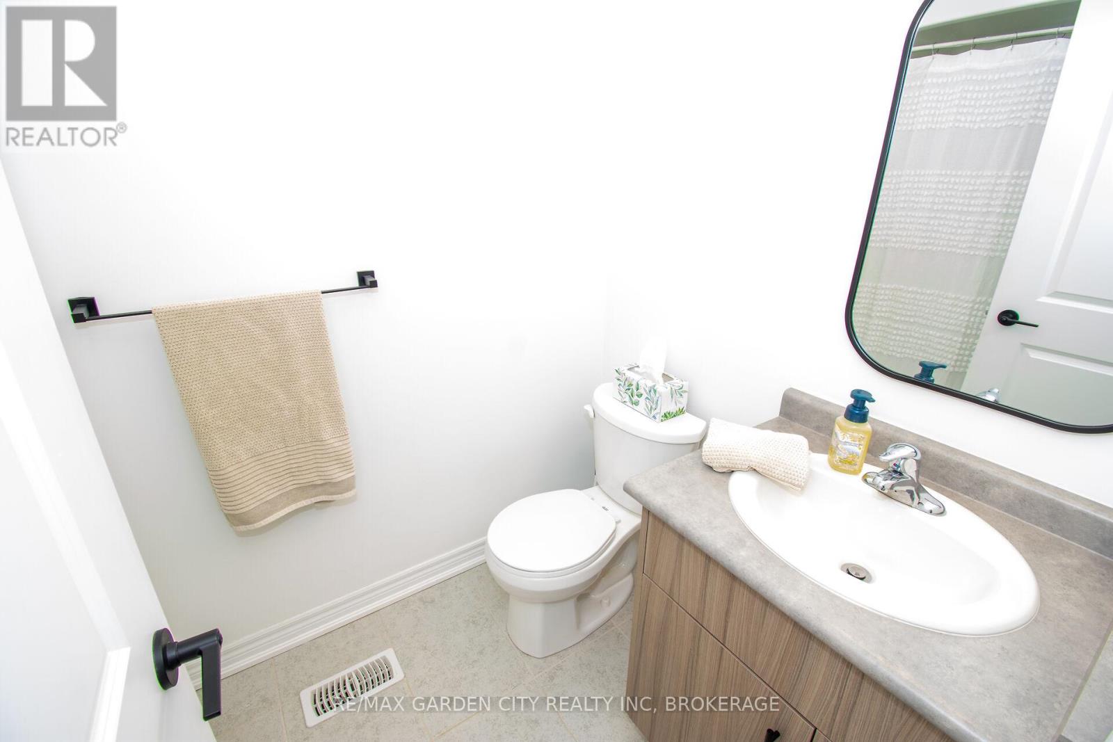 15 Lymburner Street, Pelham (Fonthill), Ontario L3E 0G7 - Photo 25 - X13148020
