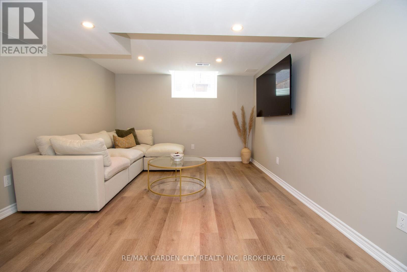 15 Lymburner Street, Pelham (Fonthill), Ontario L3E 0G7 - Photo 31 - X13148020