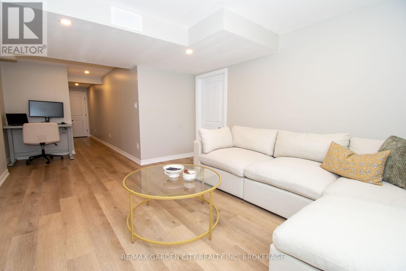 15 Lymburner Street, Pelham (Fonthill), Ontario L3E 0G7 - Photo 33 - X13148020