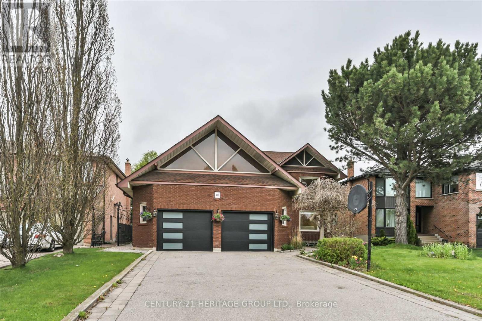 22 TANNERY COURT, Richmond Hill, Ontario