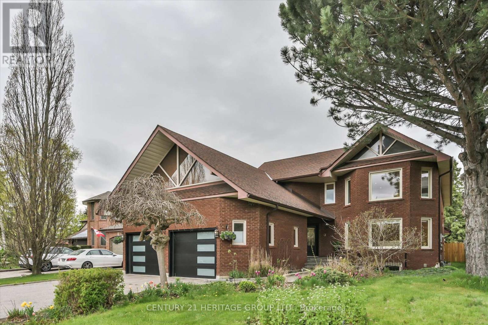 22 Tannery Court, Richmond Hill, Ontario  L4C 7V4 - Photo 2 - N13147960