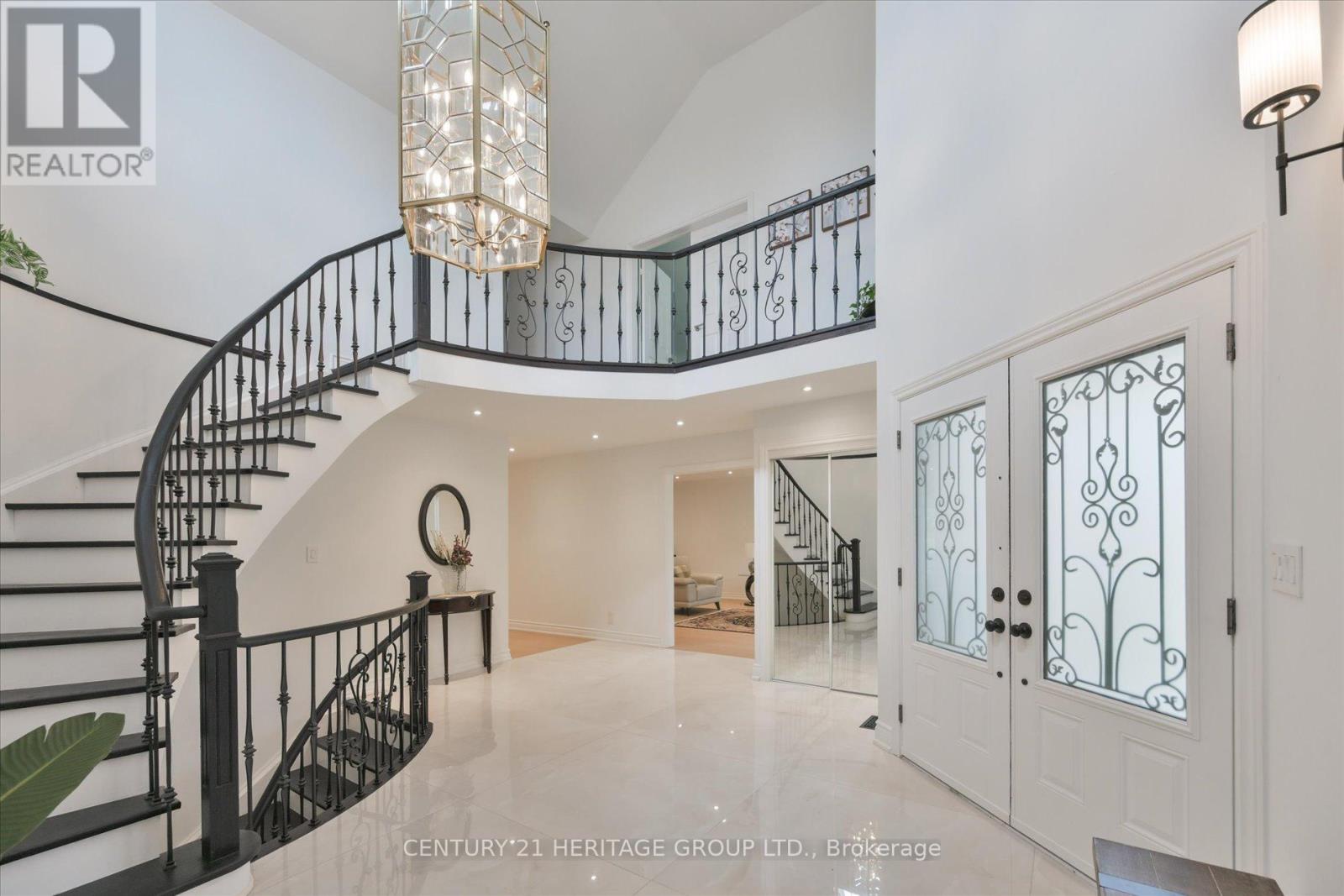 22 Tannery Court, Richmond Hill, Ontario  L4C 7V4 - Photo 4 - N13147960