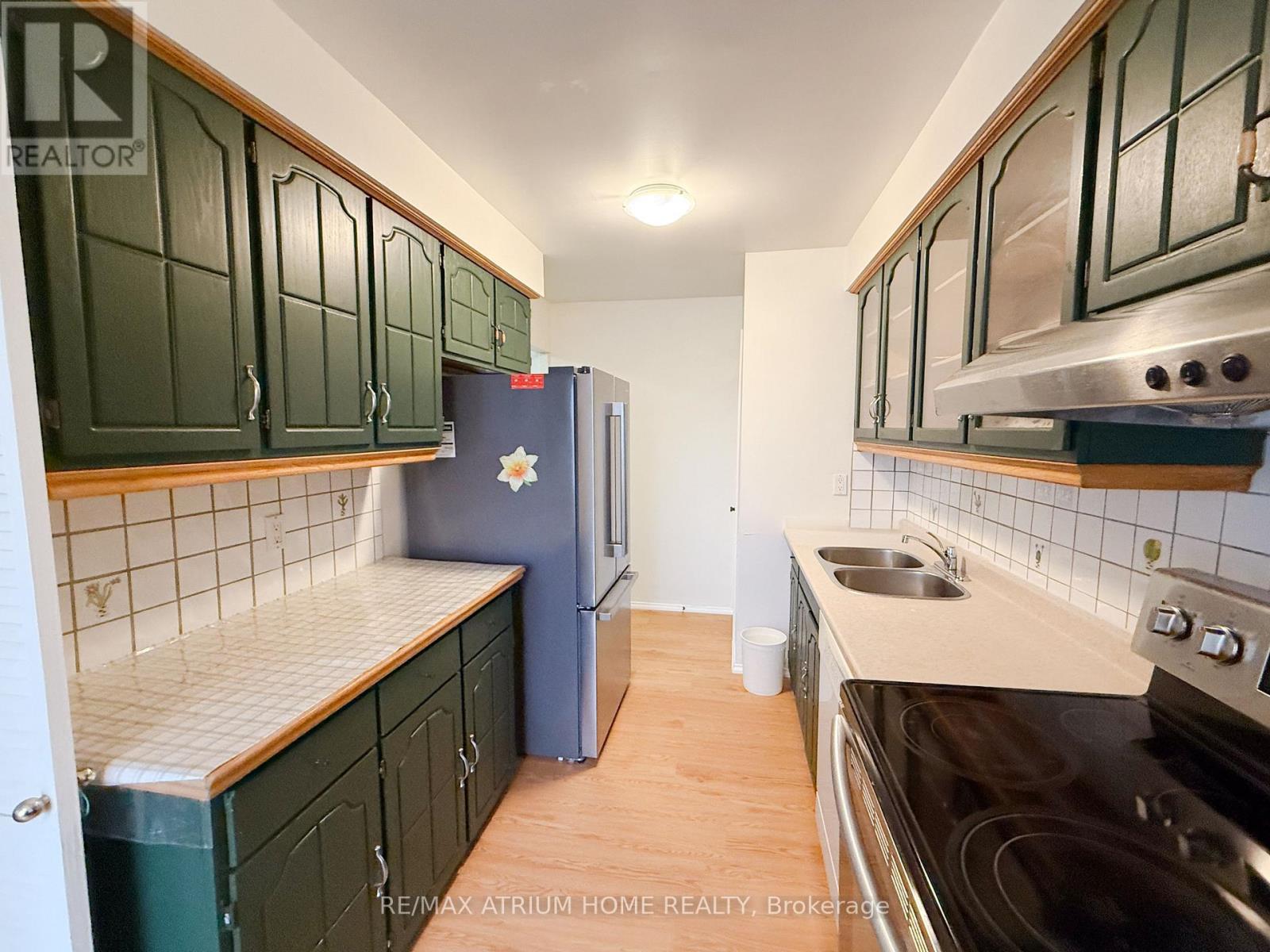 87 Nottinghill Road, Markham, Ontario  L3T 4Y3 - Photo 3 - N13148060