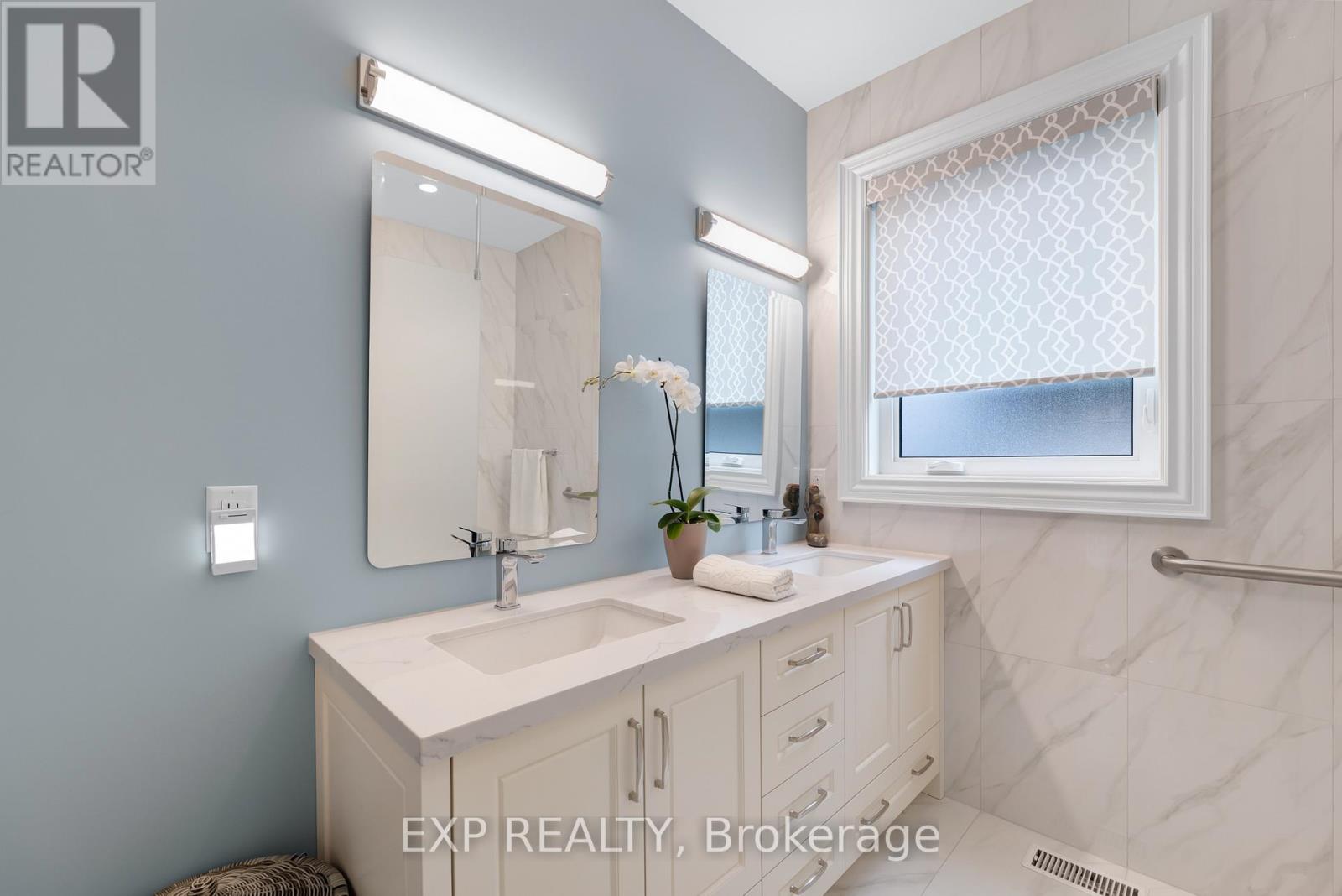 18 Gosling Road, Vaughan, Ontario  L6A 1E2 - Photo 17 - N13148082