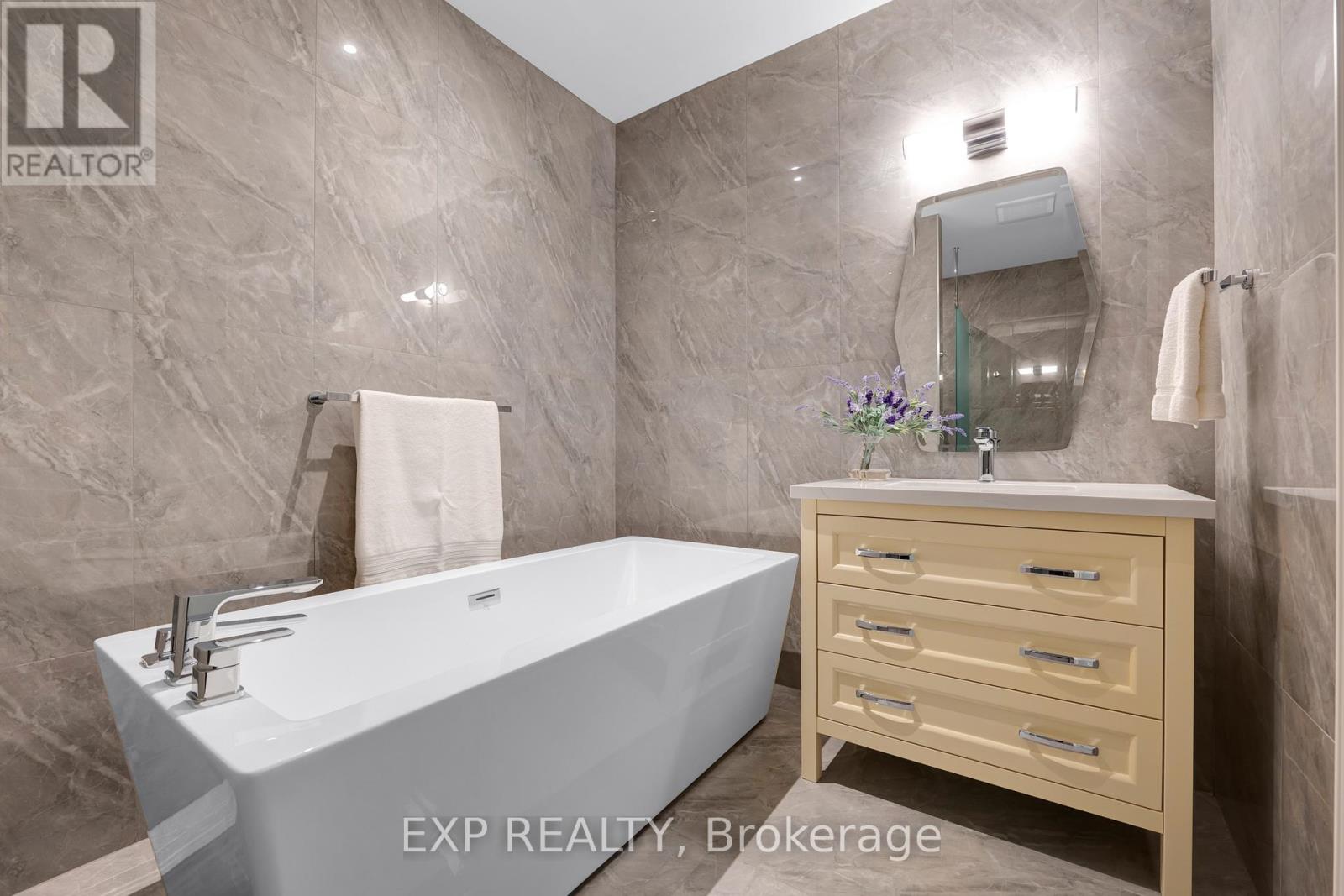 18 Gosling Road, Vaughan, Ontario  L6A 1E2 - Photo 28 - N13148082