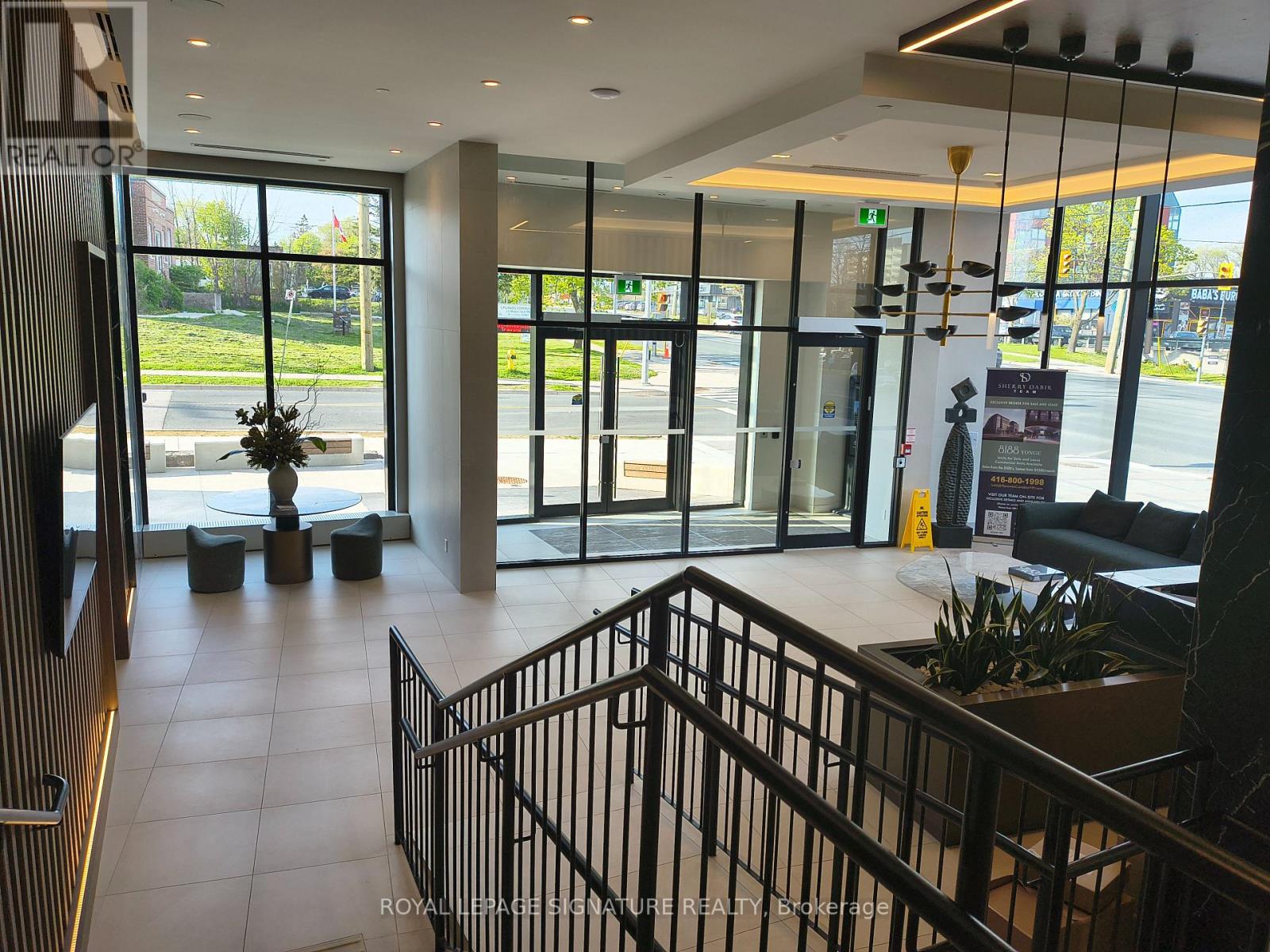 215 - 8188 Yonge Street, Vaughan, Ontario  L4J 1W5 - Photo 4 - N13148084