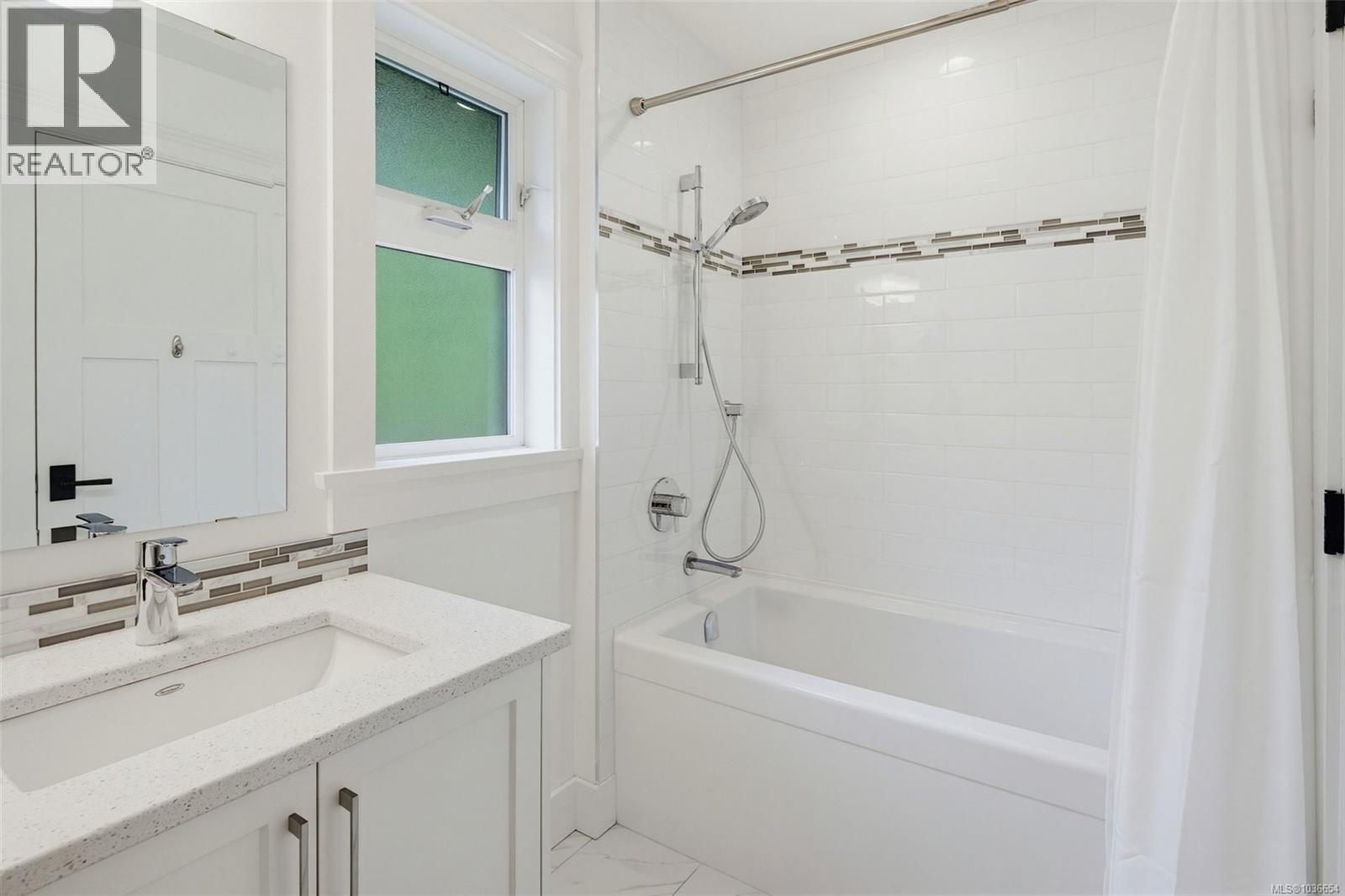 1217 Hewlett Pl, Oak Bay, British Columbia  V8S 4P6 - Photo 27 - 1036654