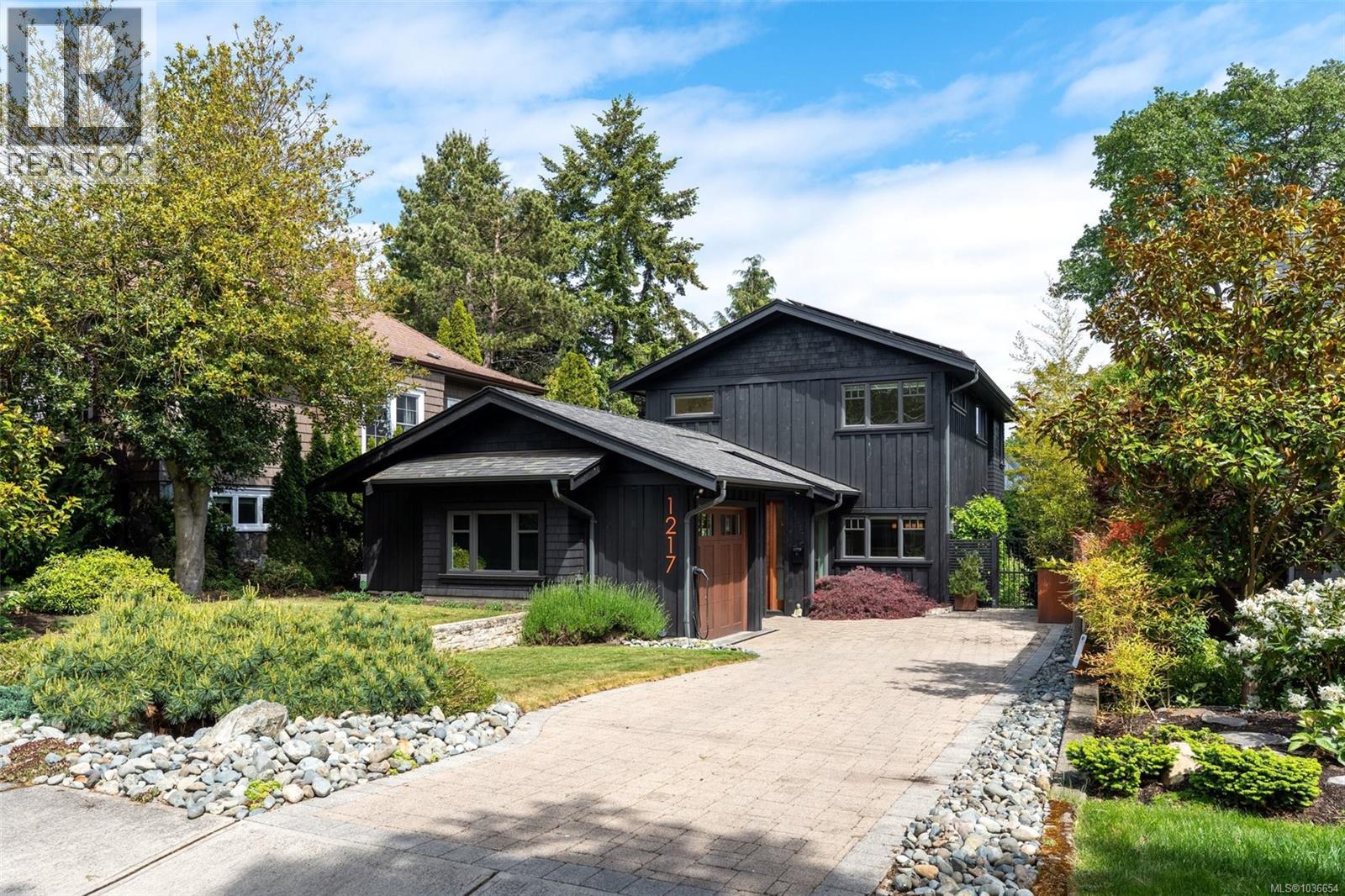 1217 Hewlett Pl, Oak Bay, British Columbia  V8S 4P6 - Photo 41 - 1036654