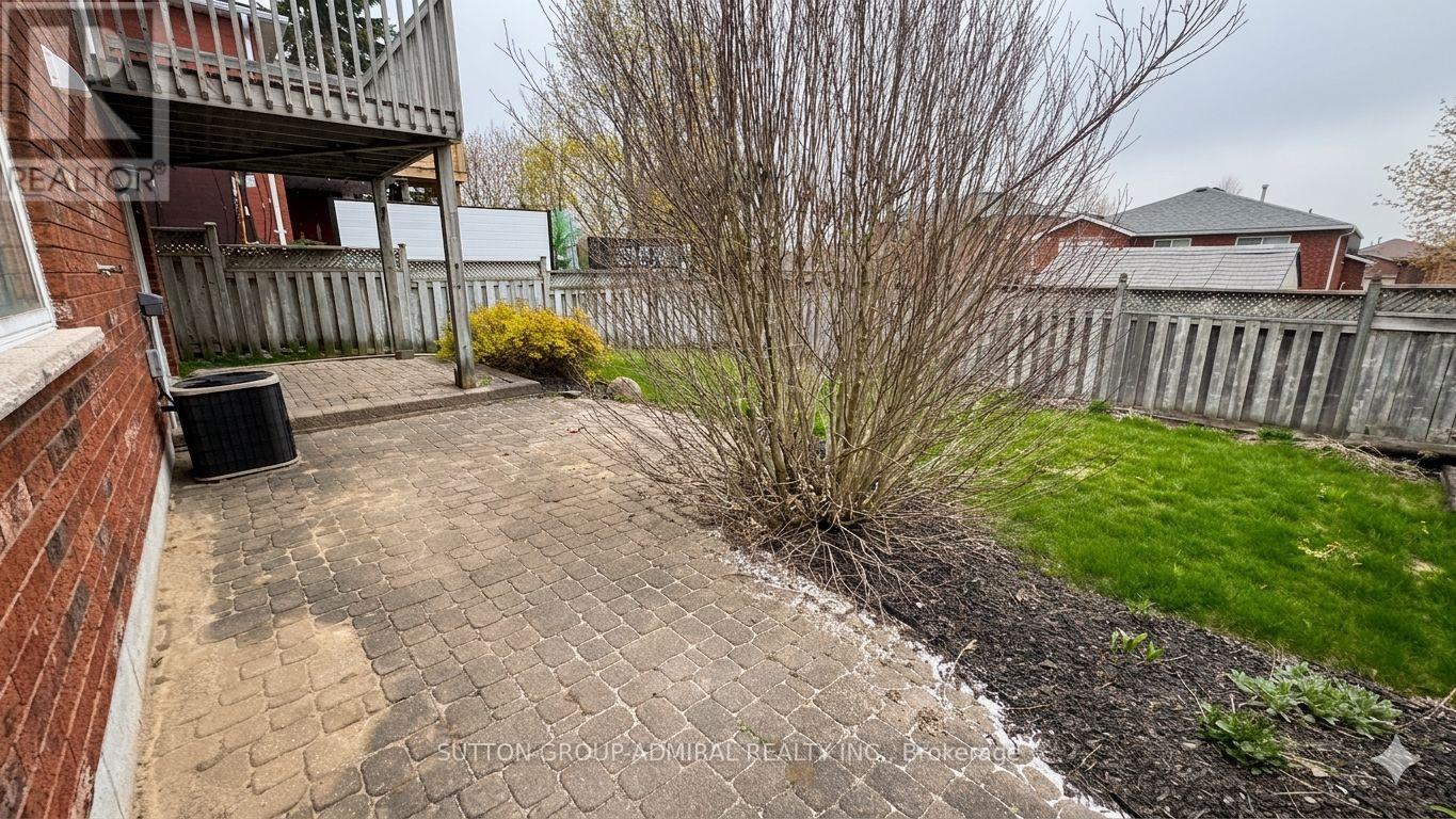 Lower - 12 Revelstoke Court, Barrie, Ontario  L4N 8X7 - Photo 10 - S13148004