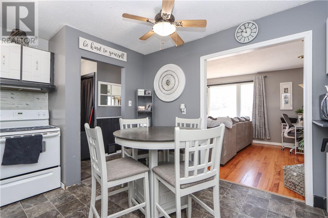 554 Phillip Street, Lively, Ontario  P3Y 1N1 - Photo 12 - 2127884