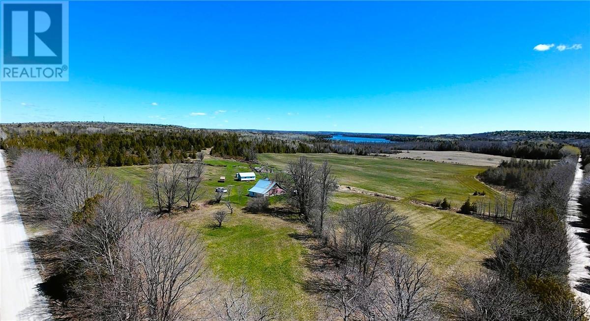 998 Emery Road, Gore Bay, Ontario P0P 1H0 - Photo 2 - 2127783