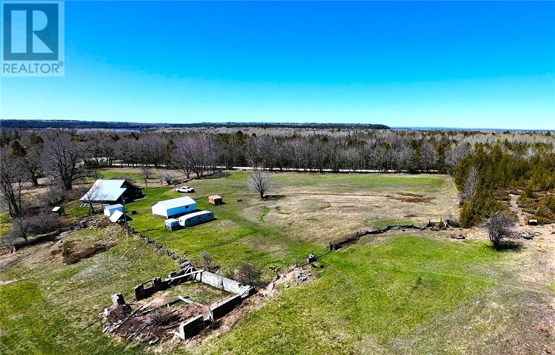 998 Emery Road, Gore Bay, Ontario P0P 1H0 - Photo 3 - 2127783