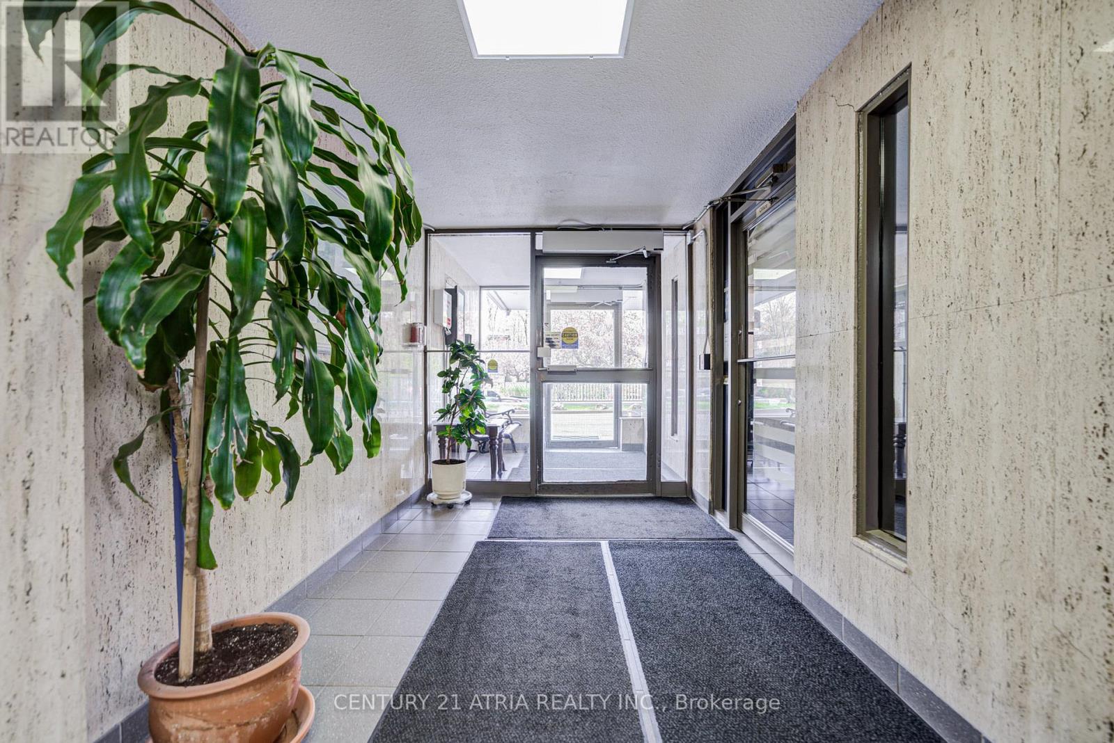 906 - 235 Grandravine Drive, Toronto, Ontario M3N 1J2 - Photo 5 - W13147946