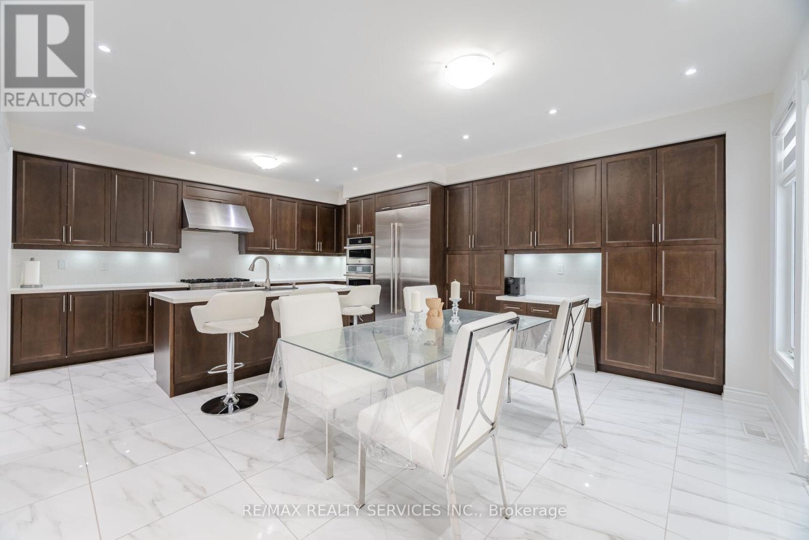 20 Royal Fern Crescent, Caledon, Ontario  L7C 4G7 - Photo 2 - W13148016