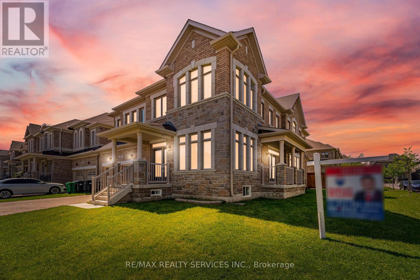 20 Royal Fern Crescent, Caledon, Ontario  L7C 4G7 - Photo 3 - W13148016